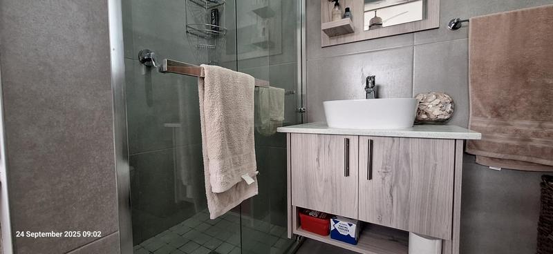 2 Bedroom Property for Sale in Reebok Western Cape